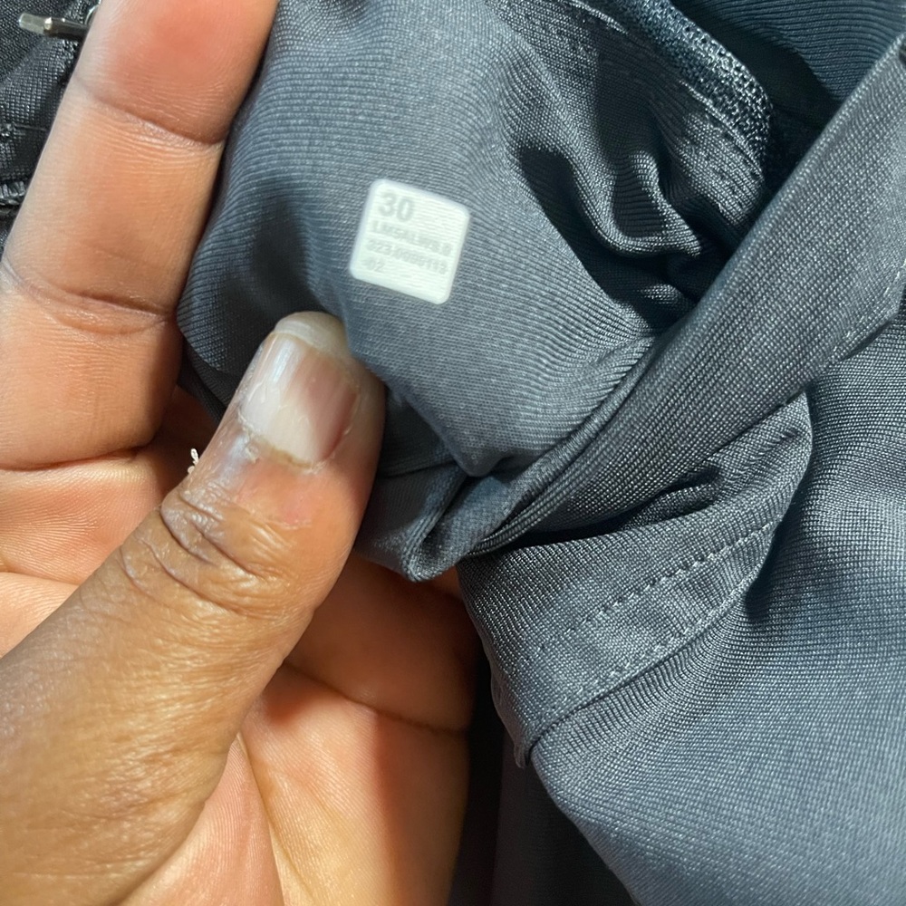 Lululemon ABC Dark Gray Slim Fit Pants Size 30 Good Condition - Picture 2 of 4